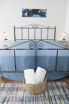 토레 누비아 - Vista Egadi - B&B 2*, 토레 누비아